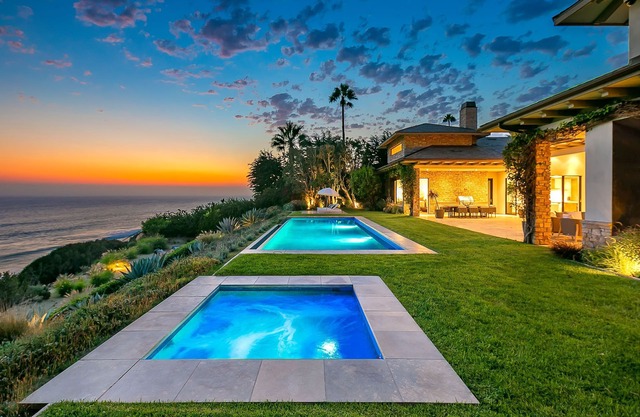Welcome to Surf Beach Malibu Estate