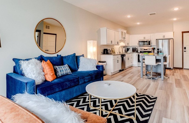 Welcome to the Blu! One bedroom Apartment
