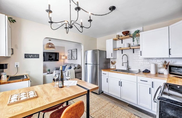 Welcome to The Steele Magnolia!! Completely renovated 2 bed/1ba plus bonus pull out couch