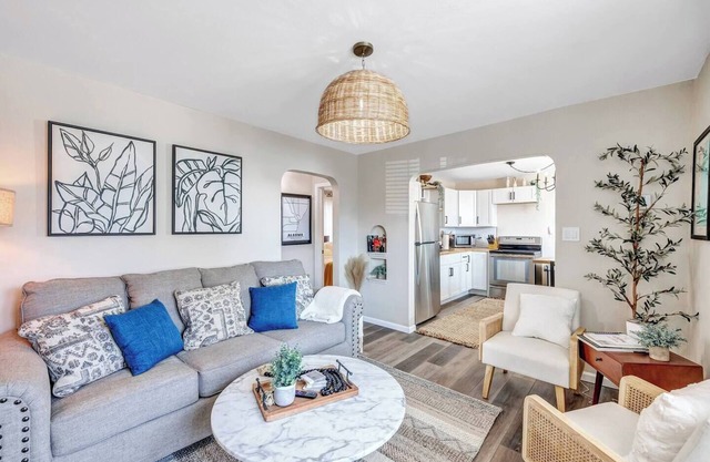 Welcome to The Steele Magnolia!! Completely renovated 2 bed/1ba plus bonus pull out couch