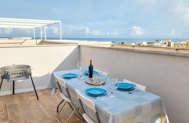 Welcome to this large and beautiful vacation apartment with spacious roof terrace and sea view.