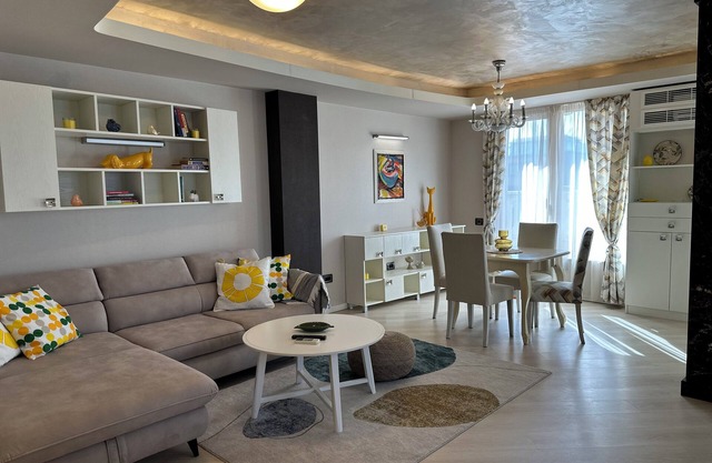 Welcome to “yo Places” where luxury meets comfort. Homelike cosiness