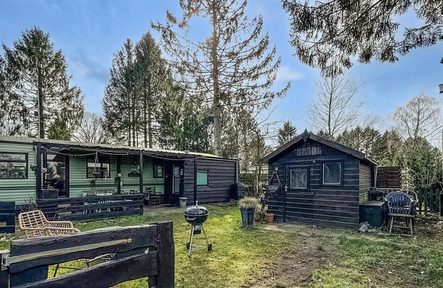 Welcome to your vacation in this inviting vacation home.