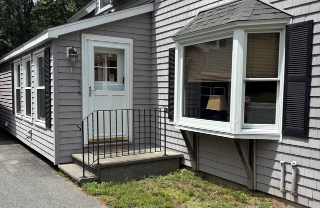 Welcoming 1-bedroom farmhouse on Mount Desert Island