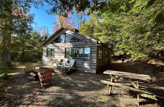 Welcoming 4-bedroom lake front cottage in charming Otis on Beech Hill Pond.