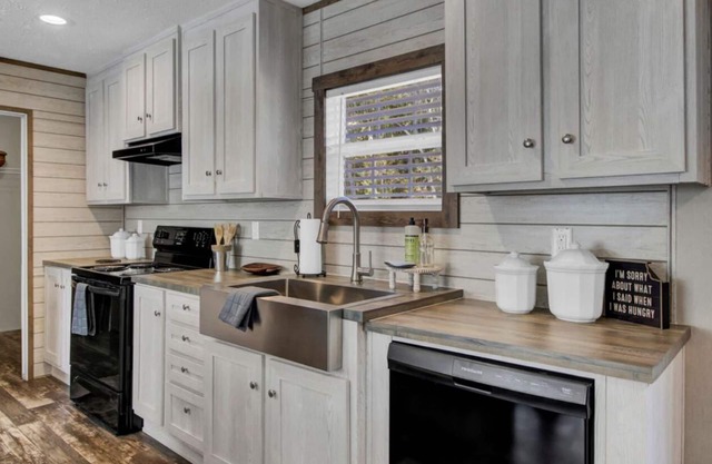 Welcoming and peaceful home with AC, minutes to Azalea mall in Summerville