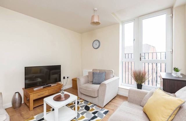 Well decorated 2-bedroom apartment in Maidstone near town centre