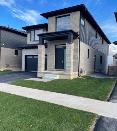 Well-equipped, peaceful and centrally located