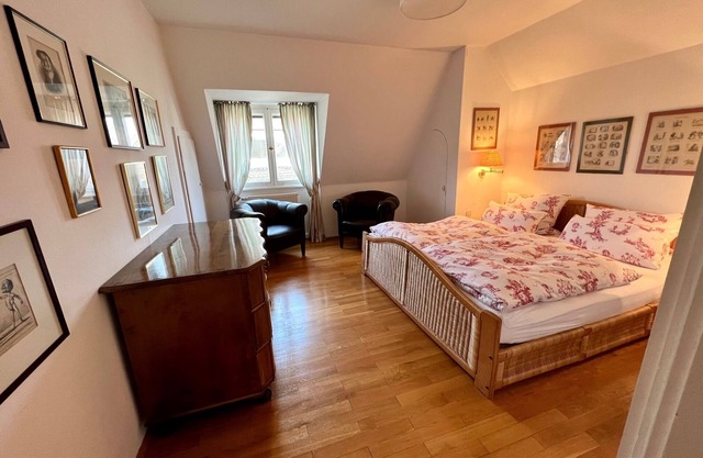 Appartement DG bien entretenu au pied de la colline verte