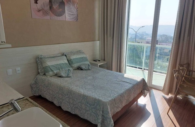 Well located flat with balcony and 14km from the airport