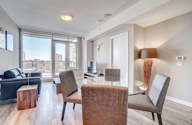 Luxe 1BR with Private Terrace near Ottawa Hospital