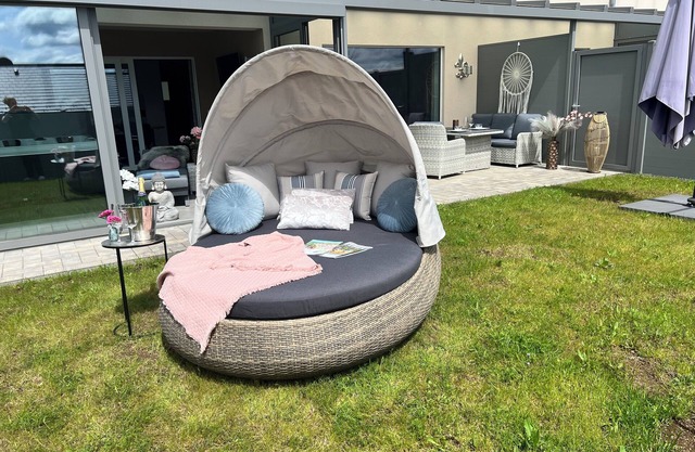 Wellness-suite mit Eingezäunten Garten/ Eifel/wellness/whirlpool/für Paare
