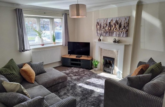 Wentworth Drive Contractor and family 3 bed Home Grantham