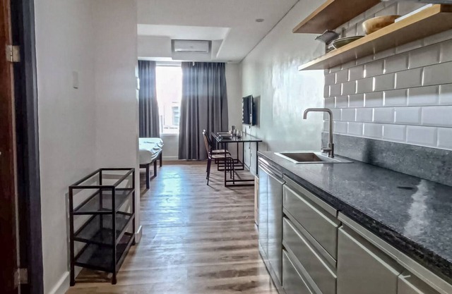 Wesfame Suites
