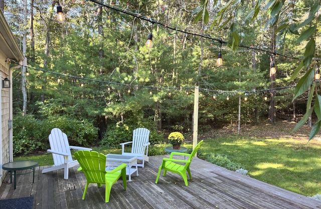 West Barnstable home in a quiet setting - Sleeps 8