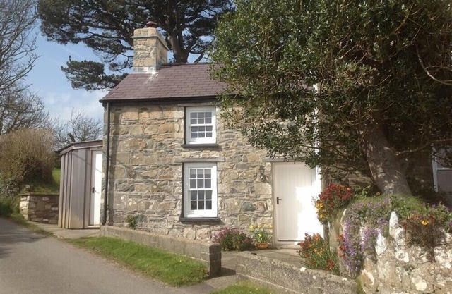 West End Cottage, NEWPORT, PEMBROKESHIRE