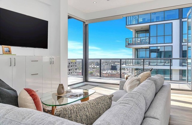 West End Penthouse Sky high Resort style Haven