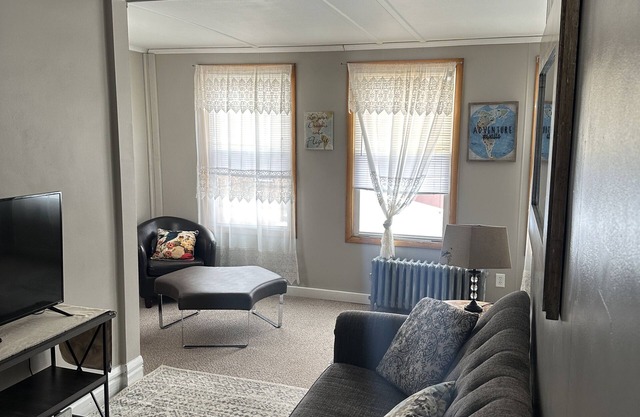 West End Stay & Play: Upper Unit