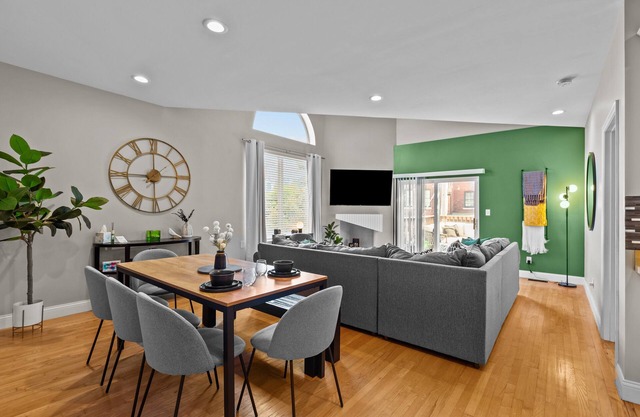 Brandh Townhome 2 sur 2 près de Barnes Jewish Hospital | JZ: locations de vacances