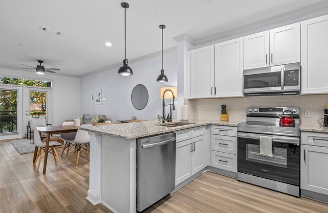West Home: Beautiful apt near Emory