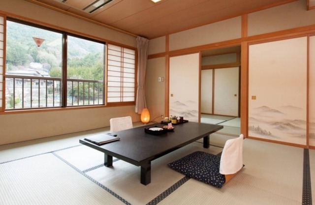 West Wing Japanesestyle room 125 tatami mats / Minamitsurugun Yamanashi