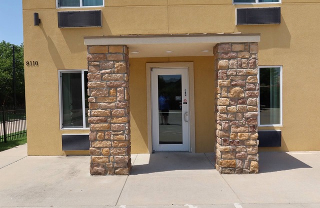 West Worth Inn and Suites