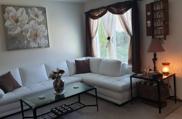 Du jour au lendemain avec nous - 3500 # 4-2 BDRM, 1. 5 BA, garage 2 voitures