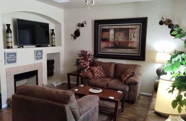 Westbury Townhome with community pool