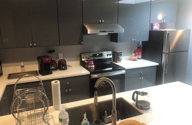 Western Hills, 1-BR unit, sleeps 4, near SF Airport