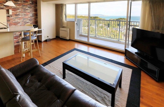Westernstyle room spacious living room with kitc / Katsuura Chiba