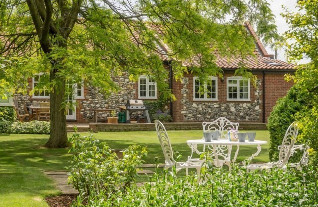 Une magnifique maison de vacances nichée au calme de la route à Thornham.