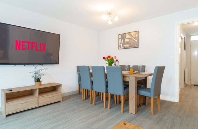 Westlake Serviced Accommodation by Your Lettings