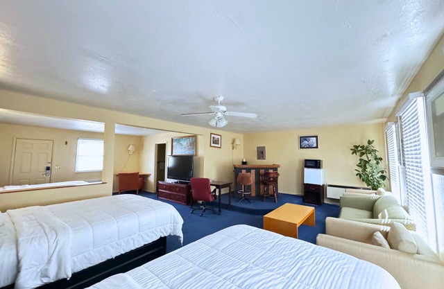 Westwoods Motel