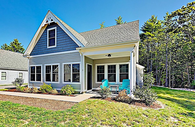 Whale Song Accessible Cottage - Near Beaches w/ Resort-style Pool