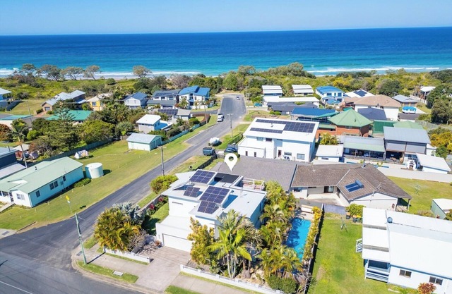 Pool, Whale-Observation-Deck, Sleeps 6, Pets