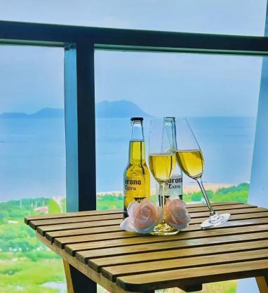 Whale x Sea View Hotel Apartment