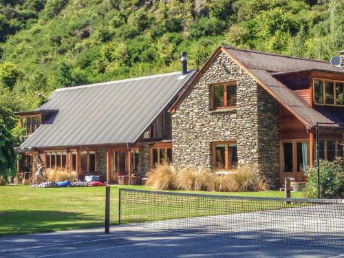 Wharenui Holiday Home by MajorDomo