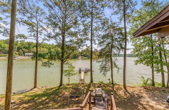Smith Lake Rentals & Sales - WHAT-A-VIEW - Des paysages naturels spectaculaires!