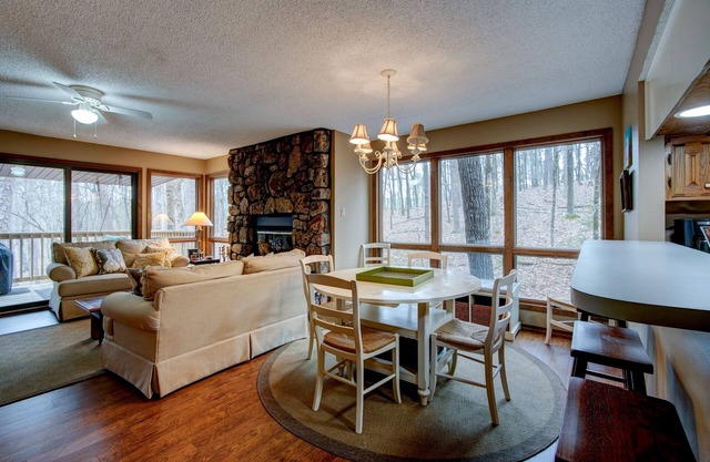What A View II/20BRB 3BR/3BA Large with 2 Private Decks by LOVR