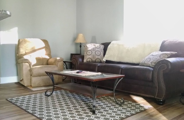 "Où Cowboy Western Meets Luxury Living"