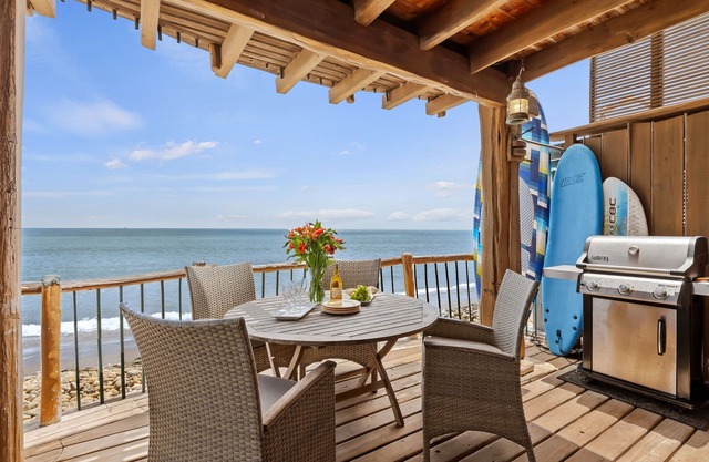 Hobbit House sur Miramar Beach - une expérience unique en bord de mer!