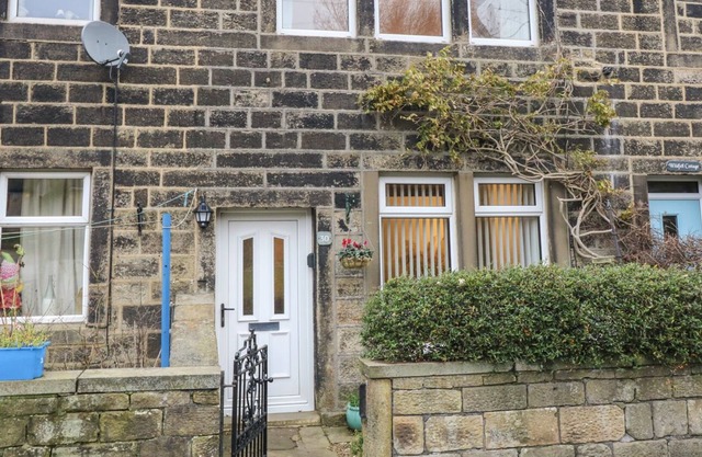 Whinberry Cottage, OXENHOPE