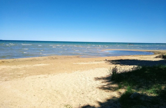 'Whispering Oaks' Cottage with Lake Access, Outdoor Fire Pit and More!
