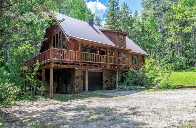 Whispering Pines Cabin | Forest Hideaway