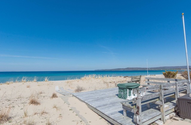 Whispering Pines Cottage on Lake Michigan in Glen Arbor