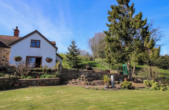 Cottage Blanc, CLEOBURY MORTIMER