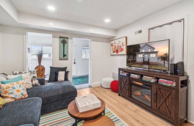 White House Bungalow