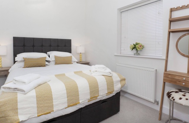 White House Luxury Apartments- Appartement B