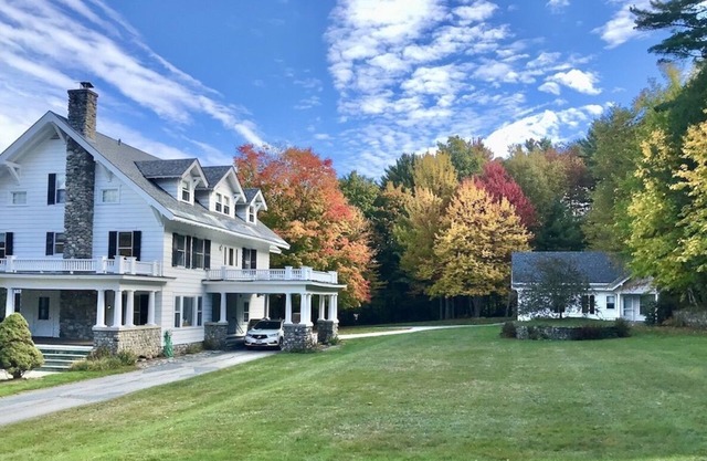 White Mountains' escape ,skiing(Bretton Woods,Cannon, Loon),hiking,biking, golf!