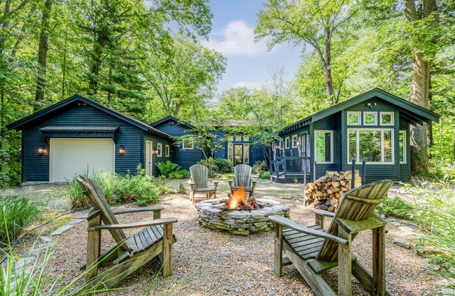 White Oak Retreat - Sleeps 10 with inground pool/hot tub in the heart of Harbert